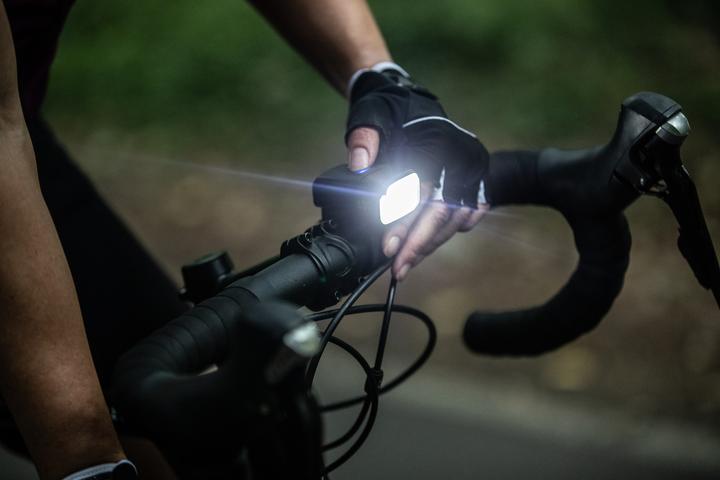 Productafbeelding BBB Fietslamp Nano Strike 400 voorlicht (400 lm, 400 lm)