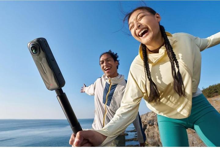 Produktbild Insta360 X5 Essentials Bundle (30p, Bluetooth, WLAN)