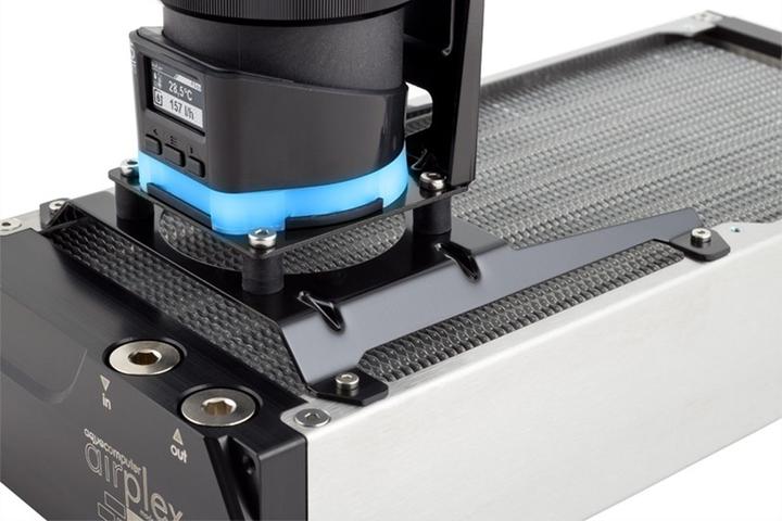 Produktbild Aqua Computer Lüfterhalterung 140 mm für ULTITUBE D5 Ausgleichsb