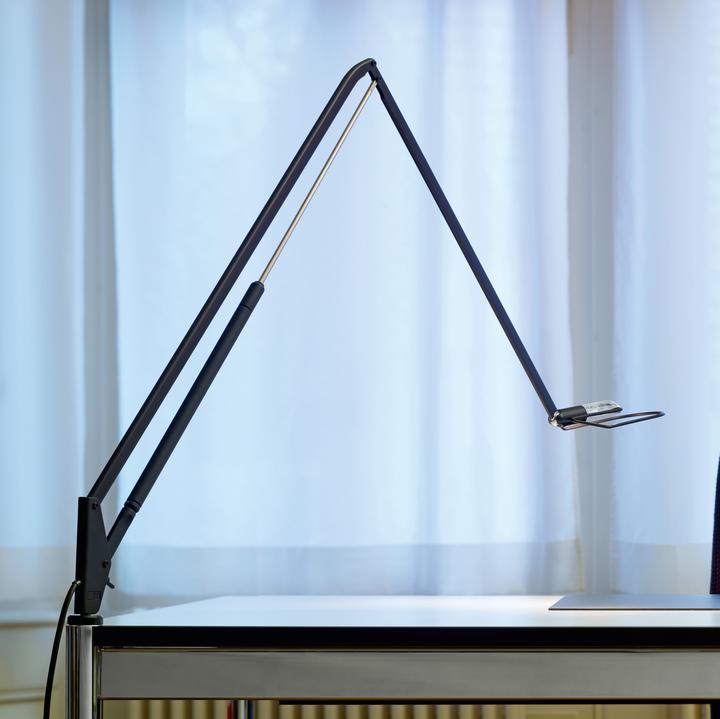 Actual product image Belux Lifto LED table lamp