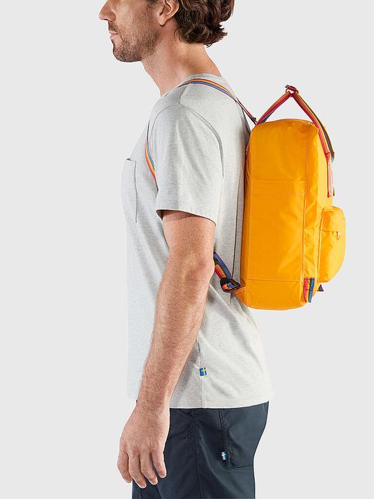 Actual product image Fjällräven Kanken Rainbow (16 l)