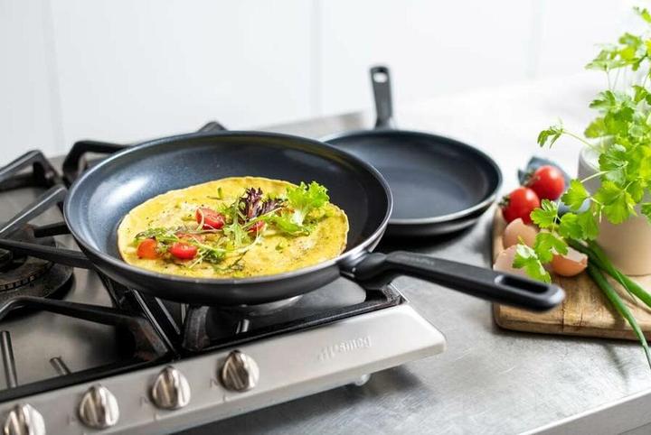 Actual product image Greenpan Memphis Healthy Ceramic Non-Stick 20 cm Frying Pan, PFAS Free, Induction, Oven Safe, Black (Frying pan, Aluminium, 20 x 37.40 cm)