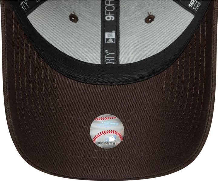 Actual product image New Era 9Forty Strapback Cap Outline Los Angeles Dodgers