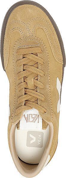 Actual product image Veja Volley (42)