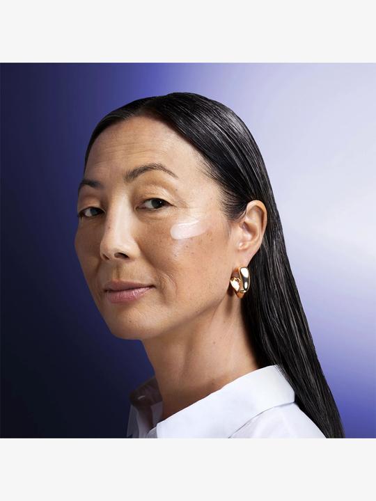 Actual product image Shiseido VITAL PERFECTION LiftDefine Radiance Night Concentrate (80 ml)