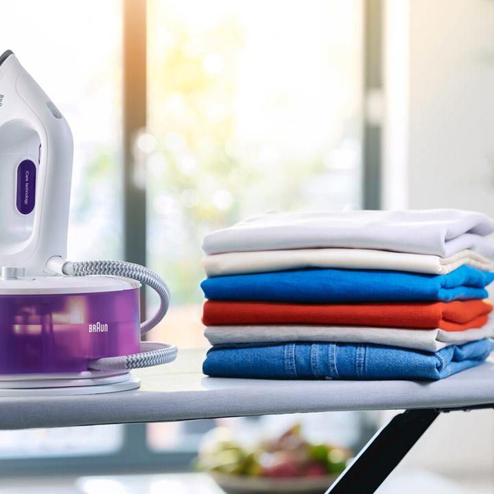 Actual product image Braun CareStyle Compact IS2044 (2200 W, 350 g/min)