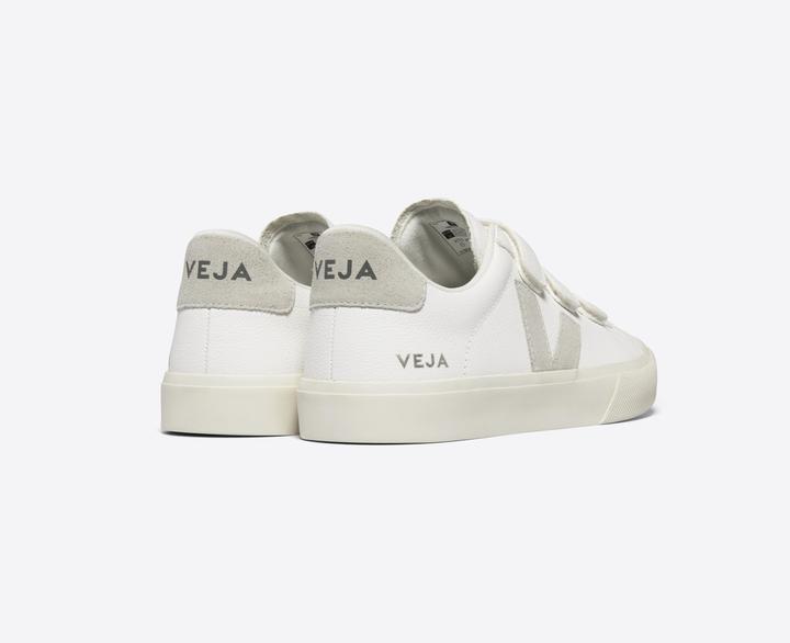 Actual product image Veja Recife Logo (38.5)