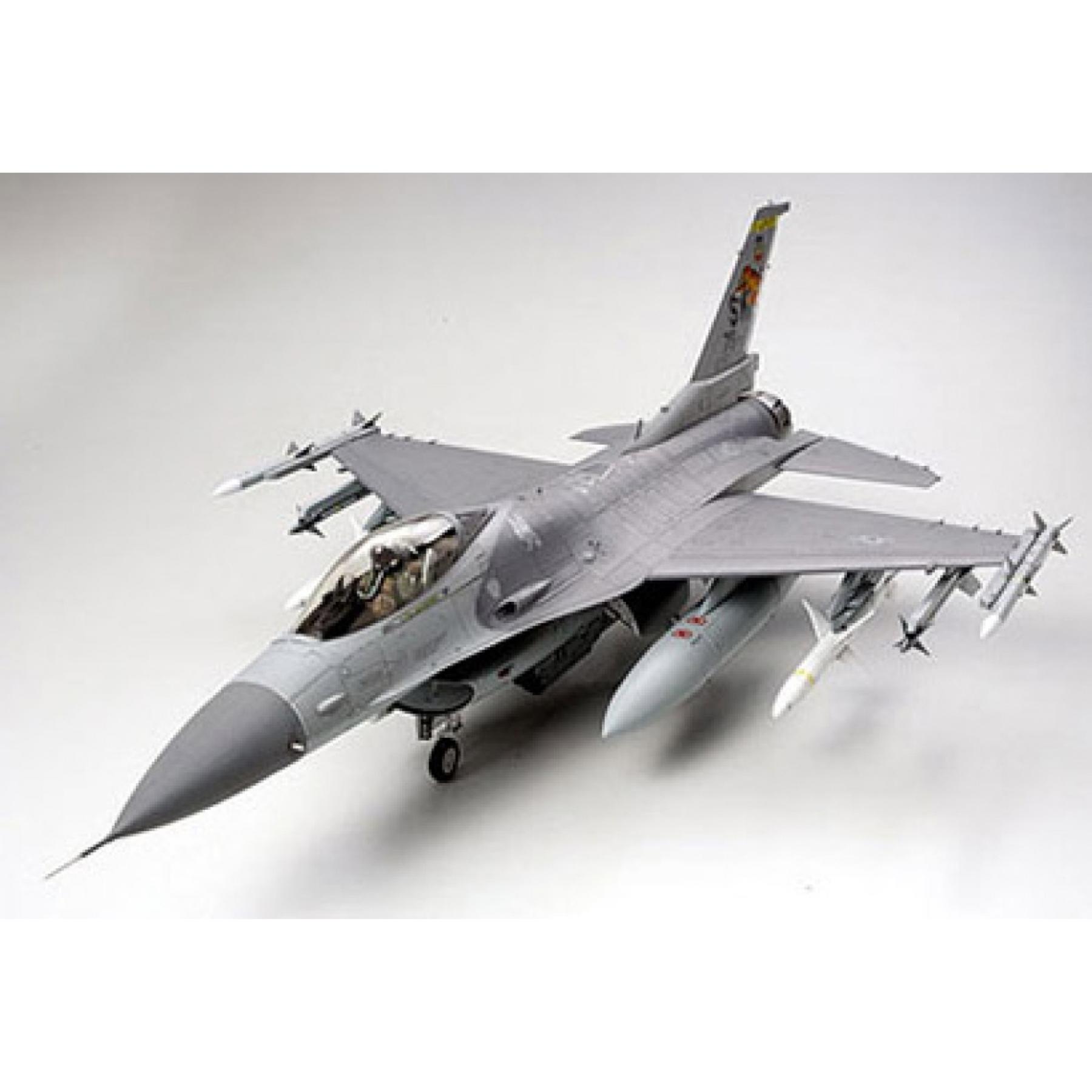 Tamiya F-16C Fighting Falcon