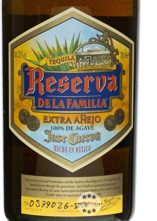 Actual product image Jose Cuervo Reserva de la Familia (1 x 70 cl)
