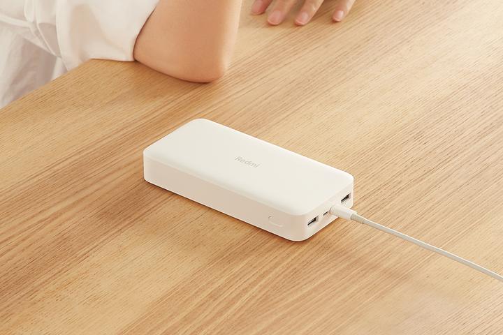 Actual product image Xiaomi Redmi Power Bank (20000 mAh, 18 W, 74 Wh)