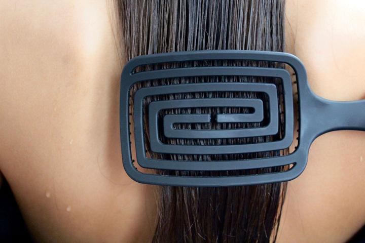 Actual product image Iconikair Hair Brush Blow-Dry Brush Classic GLAM EDITION, Scalp Massage Brush, Detangler Brush, Hair Brush