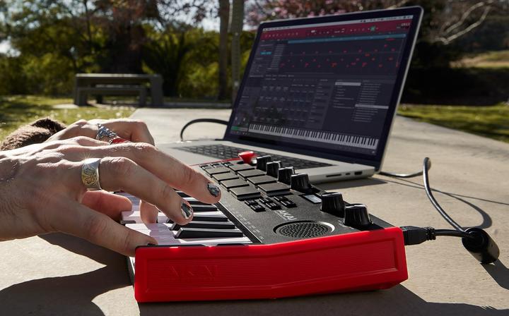 Actual product image Akai Professional MPK Mini Play MK3 (Keyboards)