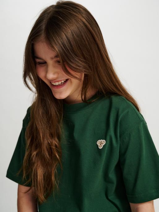 Produktbild hummel hmlJR LOOSE T-SHIRT S/S BEE (10XL, 11XL, 12XL)
