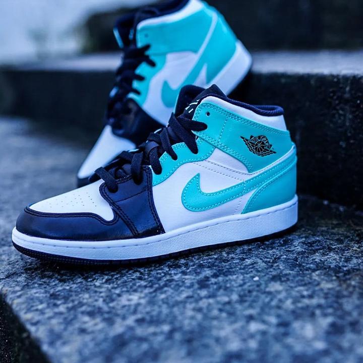 Immagine prodotto Nike Air Jordan 1 (37.5)