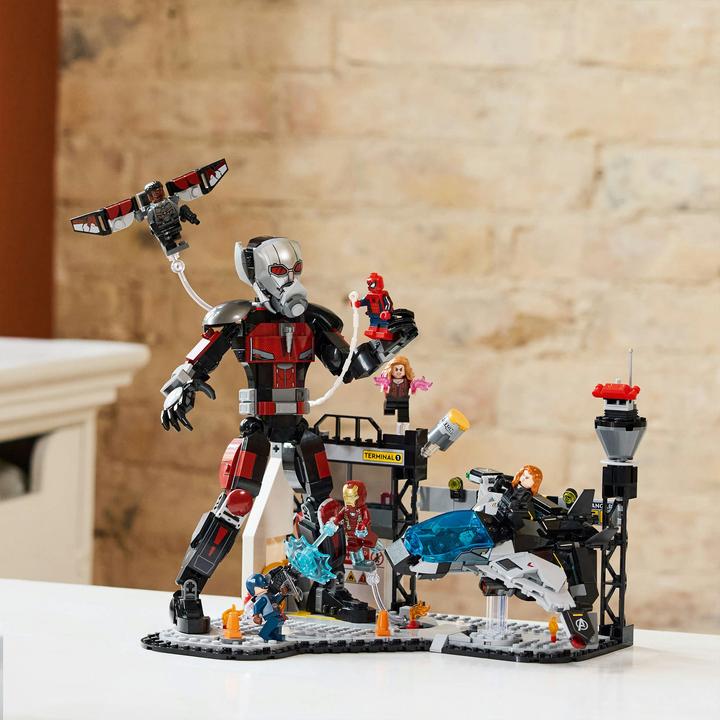 Produktbild LEGO Captain America: Civil War Actionduell (LEGO Marvel)