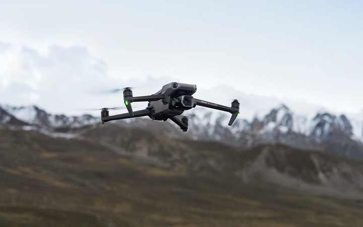 Produktbild DJI Mavic 3 Classic (46 min, 895 g, 20 Mpx)