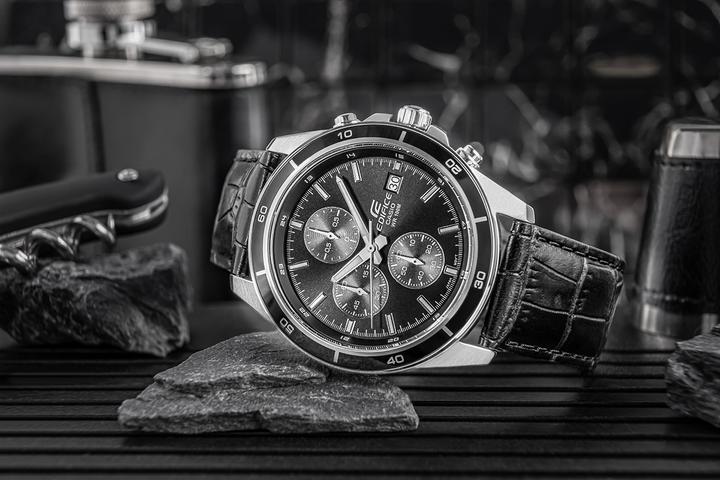 Produktbild Casio Edifice - EFR-526L-1AVUEF (Chronograph, 48 mm)