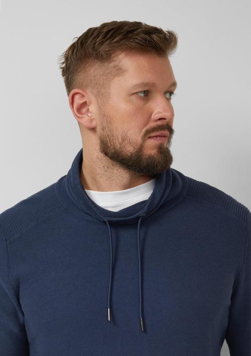 Produktbild s.Oliver Strickpullover Leichter Pullover mit Snood-Kragen und Logo-Detail (XL)