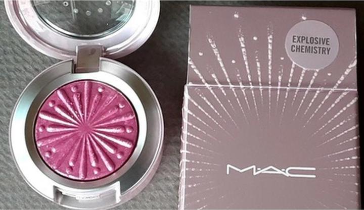 Actual product image MAC Cosmetics Firework eye shadow