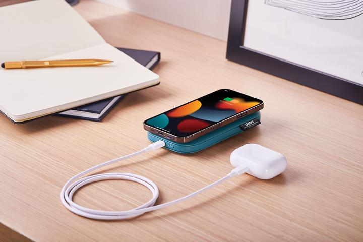 Actual product image Lexon Softpower Wirelessbank 10'000mAh (10000 mAh, 15 W, 37 Wh)
