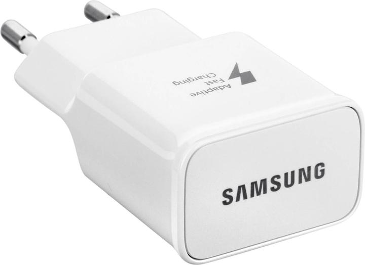 Actual product image Samsung EP-TA20 power adapter + EP-DG950 USB-C to USB cable (15 W, 1 portion)