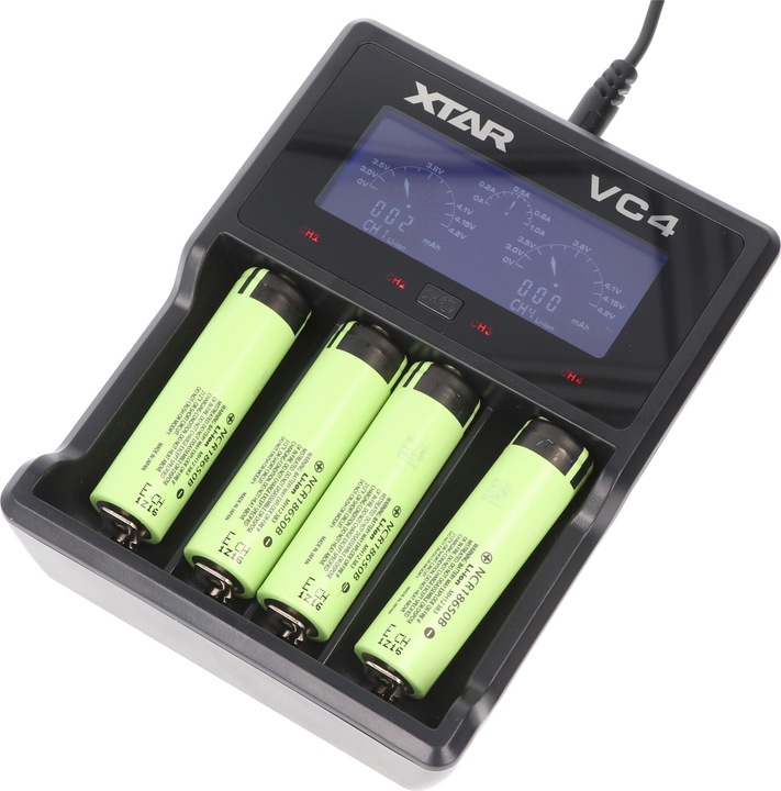 Produktbild AccuCell Akku 4x Panasonic 18650 Li-ion und 4fach Li-ion Schnell-Ladegerät (4 Stk., 18650, 3400 mAh, Ladegerät inkl. Akku)