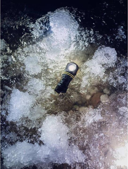Actual product image ArmyTek Elf C1 warm white LED torch battery-powered 930 lm 55 g (7.60 cm, 930 lm)