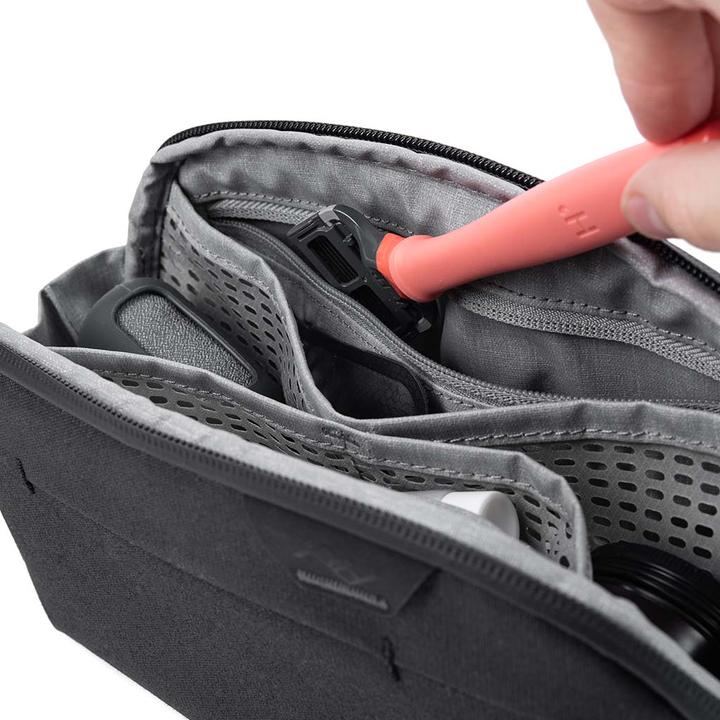 Actual product image Peak Design Small Wash Pouch (1 l)