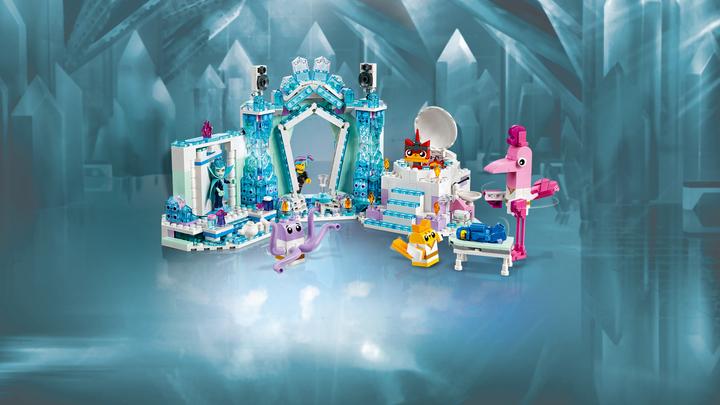 Actual product image LEGO Shimmering glitter spa. (70837)