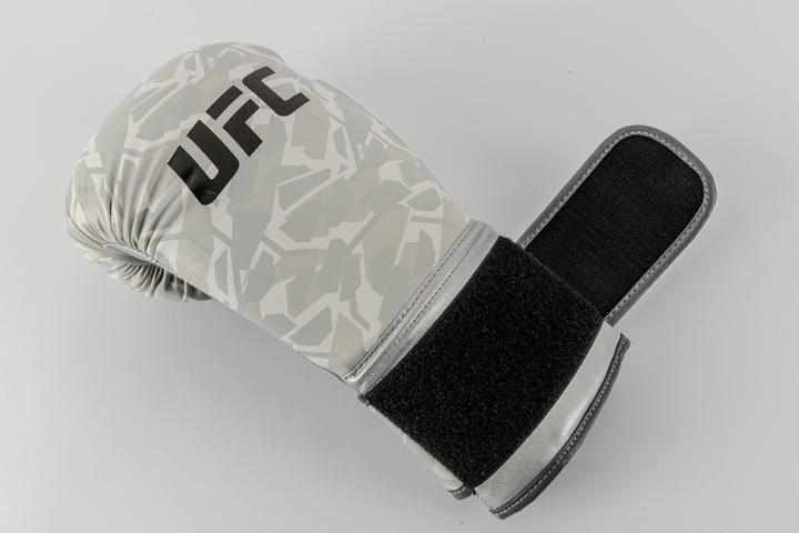 Produktbild UFC Octagon Camo Boxing Gloves (12 OZ)