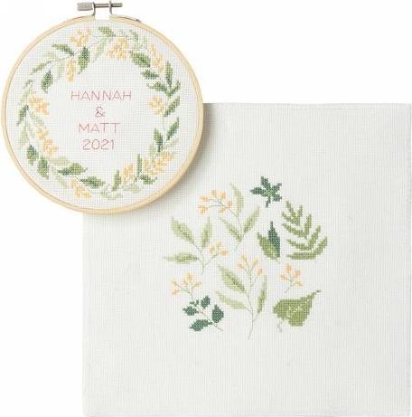 Image du produit DMC Kit de broderie Mindful Making Duo Couronne de fleurs, Ø 15.7 cm