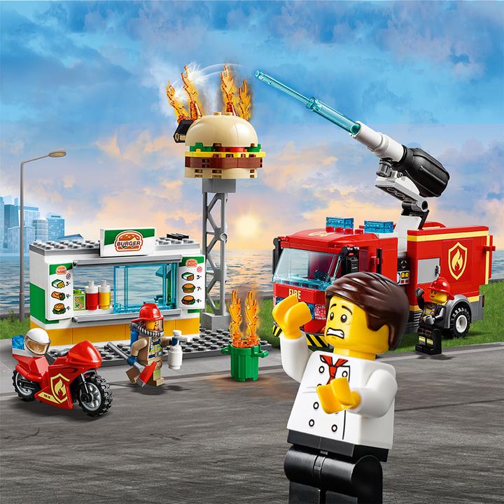 Produktbild LEGO Feuerwehreinsatz im Burger-Restaurant (60214, LEGO City)