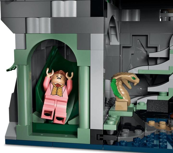 Produktbild LEGO Hogwarts Ostflügel (76473, LEGO Harry Potter)