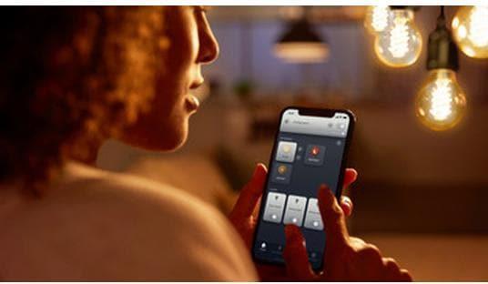 Actual product image Philips Hue White (E14, 300 lm, 2 x)