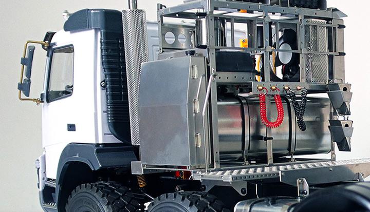 Actual product image Amewi Heavy duty tractor trailer T81E metal electric 1:14 (RTR Ready-to-Run)