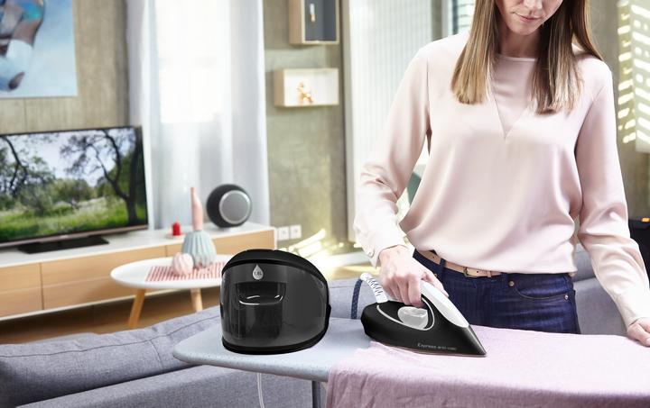 Produktbild Tefal Dampfbügeleisen Express Anti-Calc SV8055E0 (2800 W, 450 g/min)