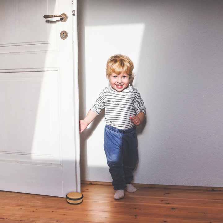 Actual product image Relaxdays Star Door Stop with Handle (1 Piece, 10.5 x 10.5 x 5 cm)
