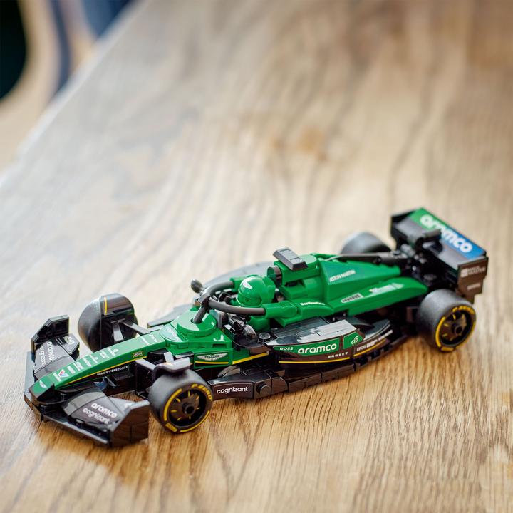 Produktbild LEGO Aston Martin Aramco F1 AMR24 Rennauto (77245, LEGO Speed Champions)