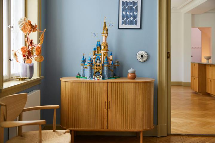 Actual product image LEGO Disney 43222 - Disney Kasteel (43222, LEGO Disney, LEGO Rare Sets)