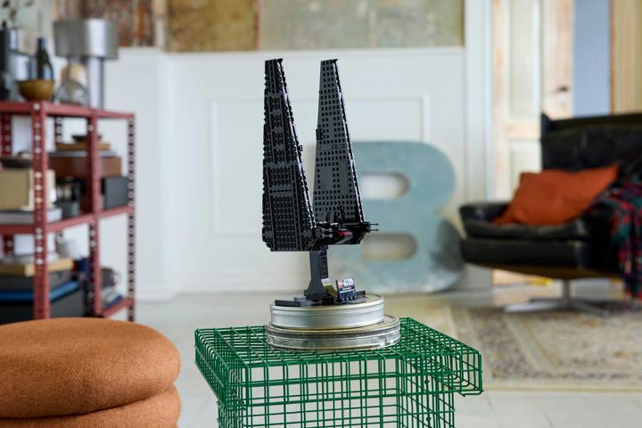 Produktbild LEGO Kylo Rens Kommandoshuttle (75406, LEGO Star Wars)