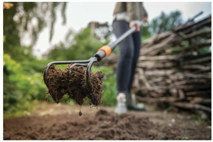 Actual product image Fiskars Gartenhacke