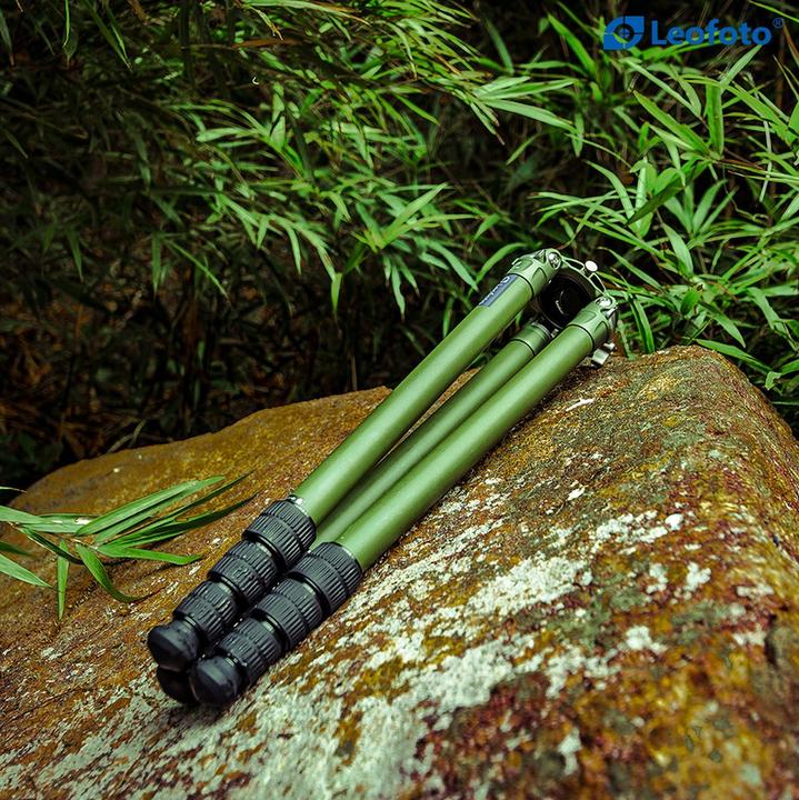 Actual product image Leofoto Summit LM-364CL (Carbon, Metal)