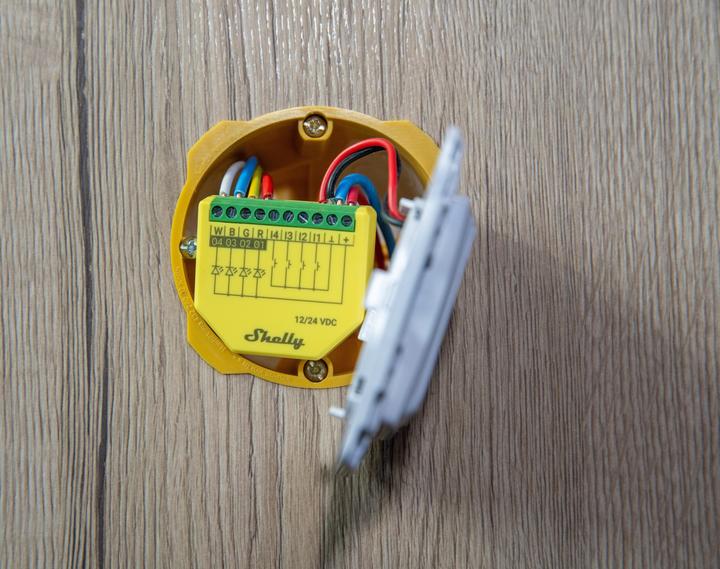 Immagine prodotto Shelly Plus RGBW PM (Attuatore dimmerabile)