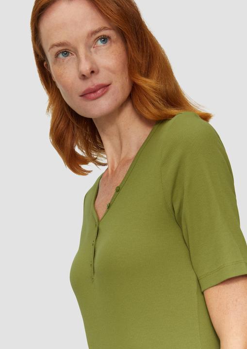 Immagine prodotto S.Oliver T-Shirt Rippshirt mit Henley-Ausschnitt (36)