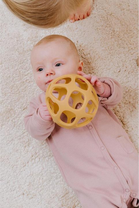 Actual product image Baby's only Babys Only baby grasping ball, ochre