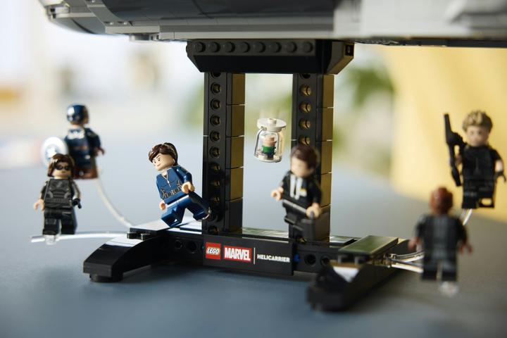 Produktbild LEGO Super Heroes S.H.I.E.L.D.-Helicarrier (76354, LEGO Marvel)