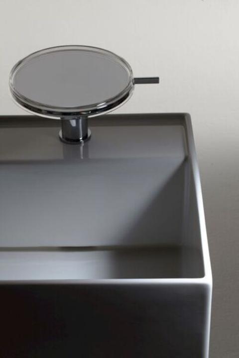 Actual product image Laufen Kartell Wash basin, free-standing, 1 tap hole, without overflow, 375x435x900 (375 mm, 435 mm)