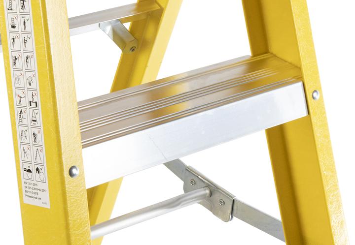 Produktbild RS PRO Klapp-Stehleiter 4 Sprossen Glasfaser (Stehleiter, 100 cm)
