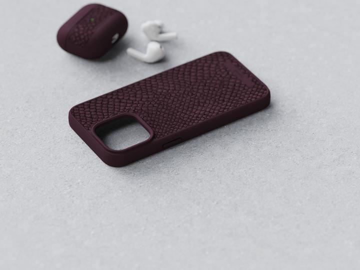 Actual product image Njord Salmon Leather Magsafe Case for iPhone 15 Pro Max, Rust (Apple iPhone 15 Pro Max)
