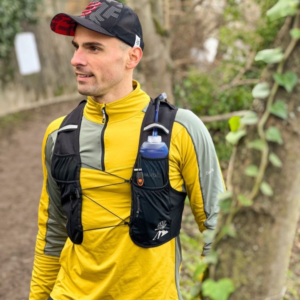 Actual product image Wantalis Hydrabag Running hydration waistcoat 8L (8 l)